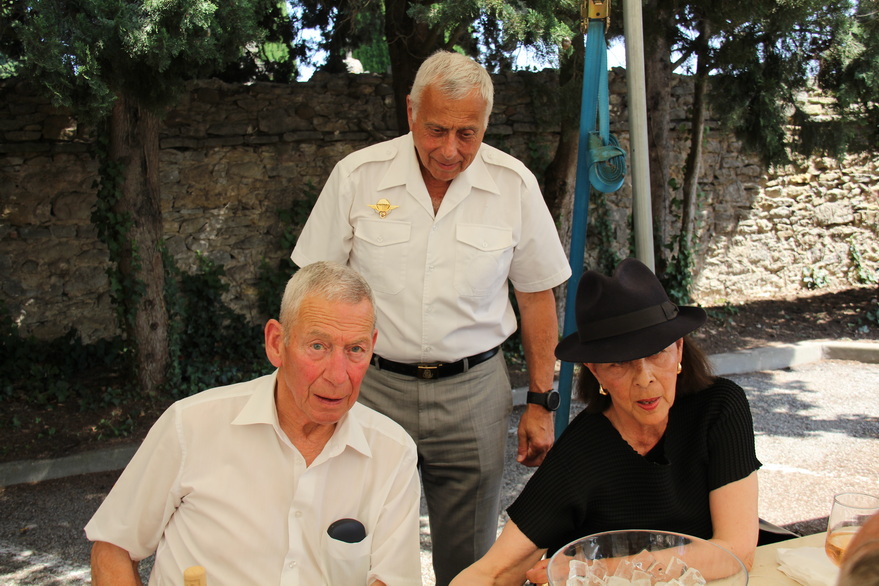 IMG_3892_2.JPG